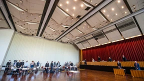 Angeklagte sollen Drogen in Online-Shop vertrieben haben