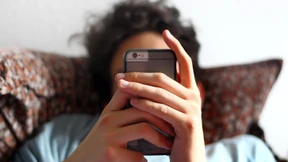 Wieso lachen Teenager über Gewalt und Verbrechen?