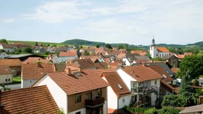 8900 Bürger, 127 Vereine