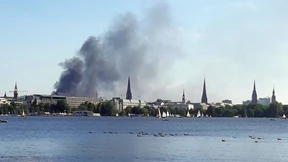 Heftige Explosionen auf Hamburger Baustelle