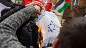 Warum jüdische Eltern ihre Kinder aus der Schule nehmen