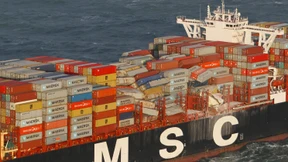 Gefährliches Strandgut nach Containerunglück