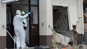 Sprengsatz in Bankfiliale explodiert