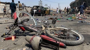 Dutzende Tote bei Anschlägen und Gefechten