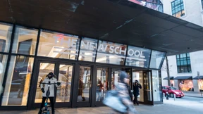 New School in Gefahr?