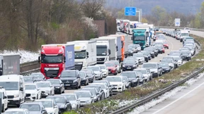 Benzinpreis steigt auf mehr als 1,80 Euro