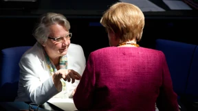 Merkel hat „volles Vertrauen“ zu Schavan