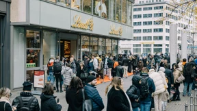 Die Nacht durchmachen für eine Tafel Dubai-Schokolade