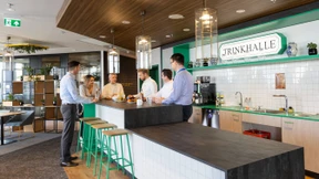 Nur jeder Zehnte bekommt einen Schreibtisch