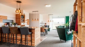 Arbeitsplatz mit Blick ins Grüne