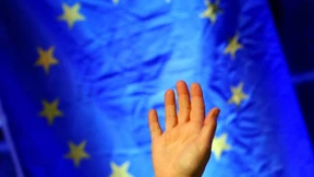 Auch Merkel fordert mehr Rechte für Währungskommissar