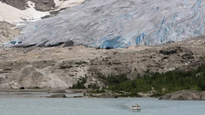 Deutsches Ehepaar vom Eis erschlagen - vor den Augen seiner Kinder