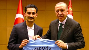 Ein Geist und ein Gespenst