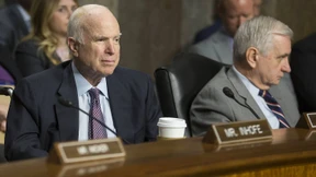 McCain sagt Trump Unterstützung für Steuerreform zu