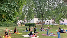 Yogafrieden mit Geräuschkulisse