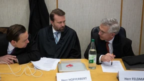 Feldmann streitet um Anwaltskosten