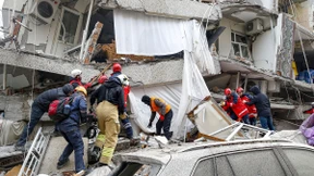 Deutschland sagt schnelle Hilfe für Erdbeben-Opfer zu