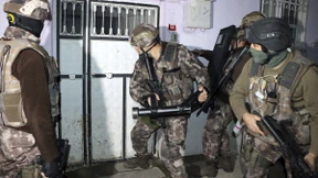 Fast 400 mutmaßliche IS-Anhänger in Türkei festgenommen