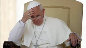 Ein Papst räumt auf