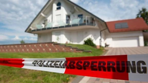 Stephan E. wird auch Mordversuch an Iraker vorgeworfen