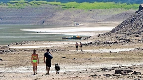 Durch die Steinwüste ins Nasse