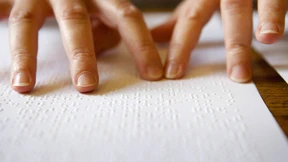 Leser mit Fingerspitzengefühl