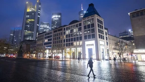 Spahn: Corona-Regeln „bis weit ins nächste Jahr hinein“