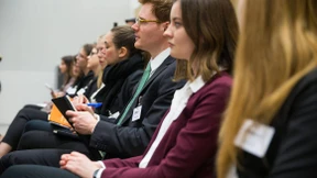 Auf dem Marktplatz der Jura-Talente