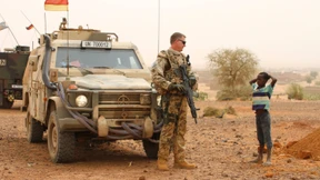 Bundeswehr riegelt Stadt in Mali ab