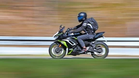 Polizeikontrollen gegen Lärm und Raserei