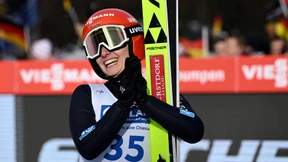 Skispringerin Althaus siegt vor 20.000 Zuschauern