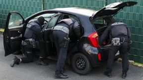 „Zwei Kugelbomben in Essen, eine Handgranate in Rostock“