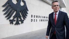 De Maizière verteidigt scharfen Ton gegenüber Flüchtlingen