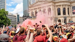 Rote Teufel erobern Frankfurt, unterliegen aber im Spiel