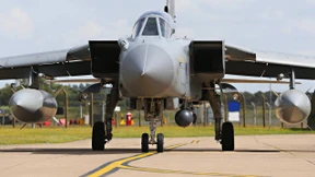 Britisches Parlament stimmt für Luftangriffe