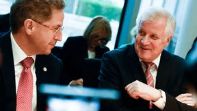 Seehofer hält Maaßens Argumente für vollständig überzeugend