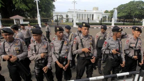 Nur Jungfrauen dürfen zur Polizei 