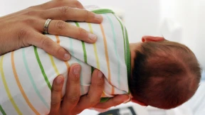 Krankenkassen sollen für Fehler von Hebammen zahlen