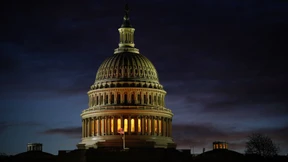 Kongress nimmt Hürde auf dem Weg zu Corona-Hilfen