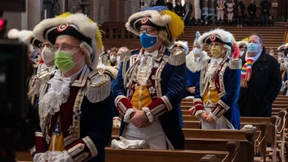 Vierfarbbunt ist auch Gelb und Blau