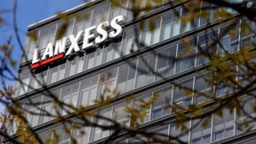 Lanxess wappnet sich für stürmischeren Wind