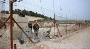 Die vielen Löcher im israelischen Zaun