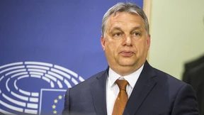 Orbán auf der roten Linie 