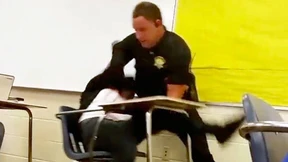 Brutale Verhaftung schwarzer Schülerin empört Amerika