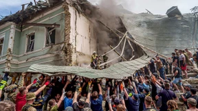 Russischer Angriff trifft Kinderklinik in Kiew