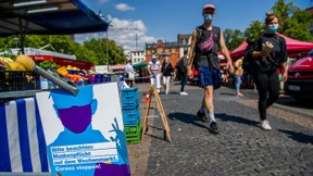 „Lieber Lappen vorm Mund als Zettel am Fuß“