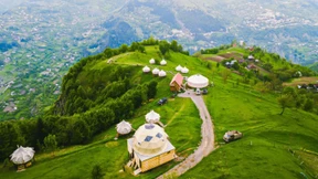 Mit der Gondel zum Glamping