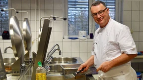 Wenn der Sternekoch im Krankenhaus aushilft