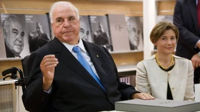 Kohl darf Tonbänder behalten