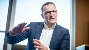 „Weder die rosarote Brille noch ein Volksgerichtshof der Corona-Leugner“